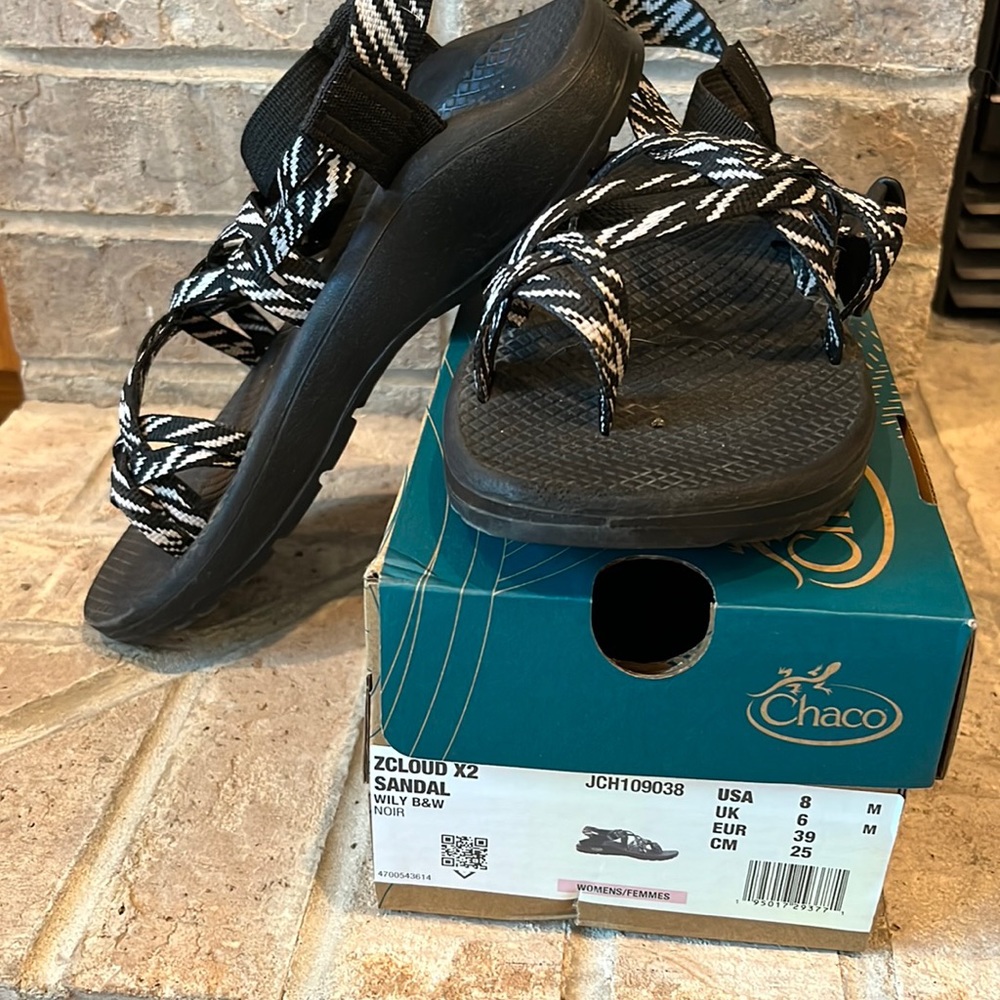 Chaco like new! Zcloudx2 size 8